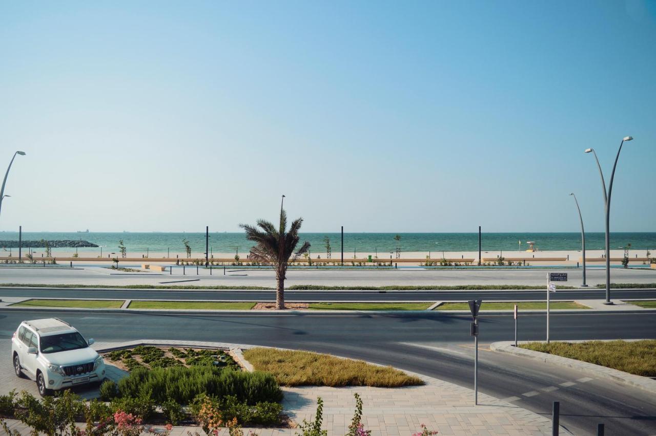 Al Corniche Hotel シャルジャ エクステリア 写真