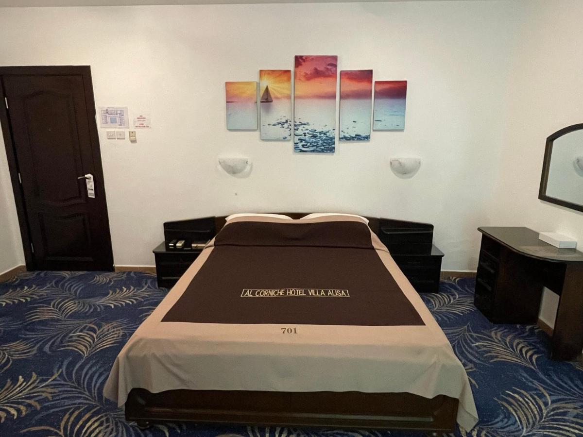 Al Corniche Hotel シャルジャ エクステリア 写真