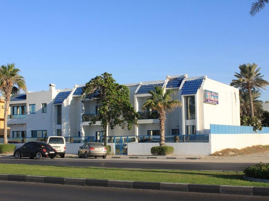 Al Corniche Hotel シャルジャ エクステリア 写真