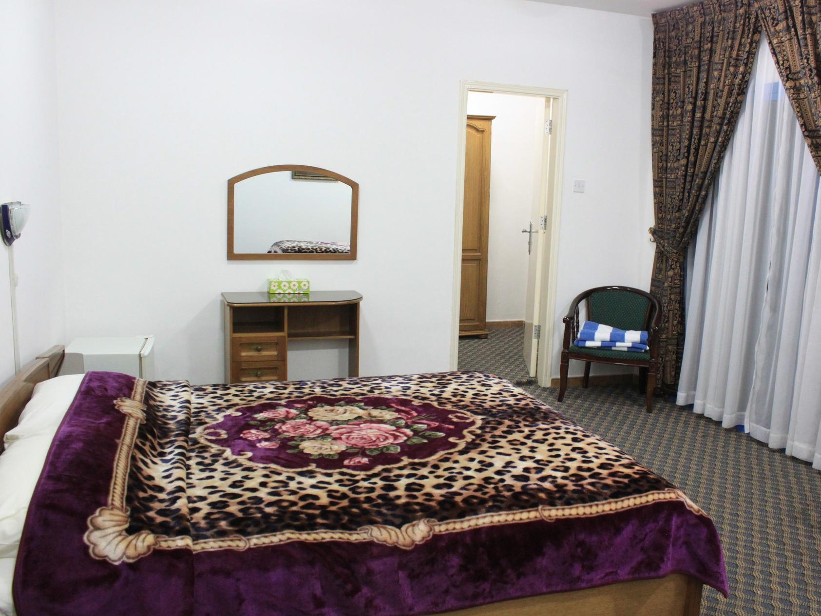 Al Corniche Hotel シャルジャ エクステリア 写真